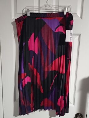Nine West Pleated Midi Skirt in Black, Pink & Purple Abstract Print